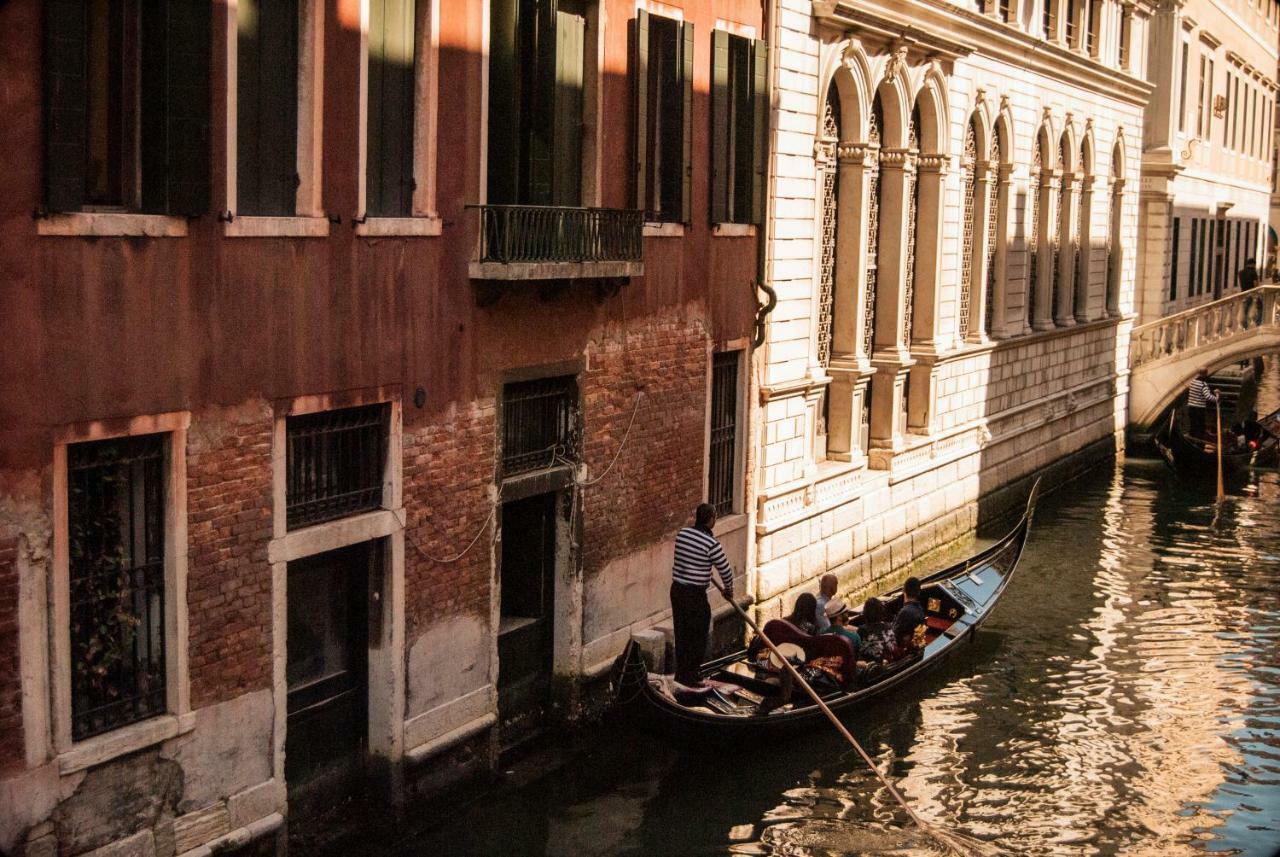 Palazzo Orseolo- Gondola View Hotel Venice Ngoại thất bức ảnh